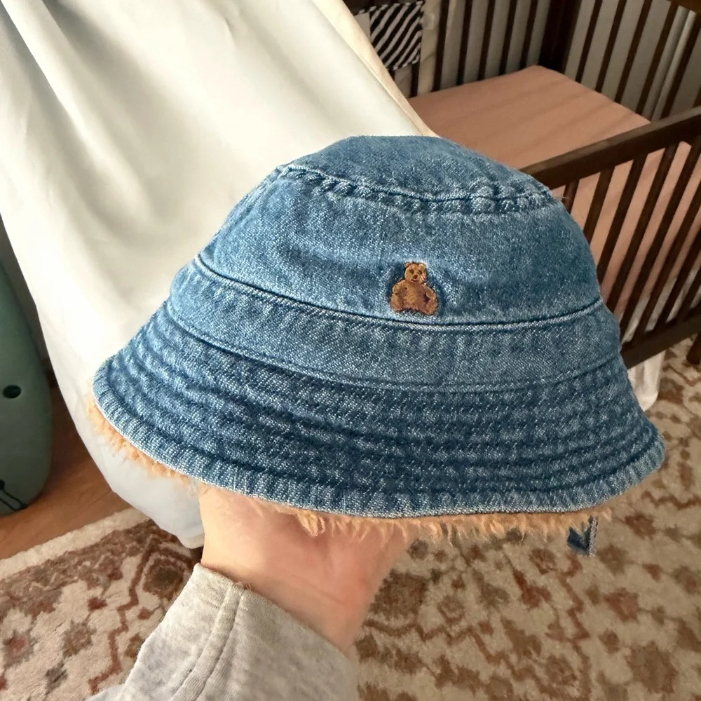 BABY GAP hat